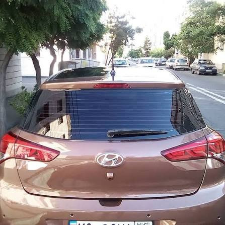 برچسب دودی شیشه(رول)عقب خودرو(برش خورده وسشوارخورده)نصب راحت مناسب برای شاهین